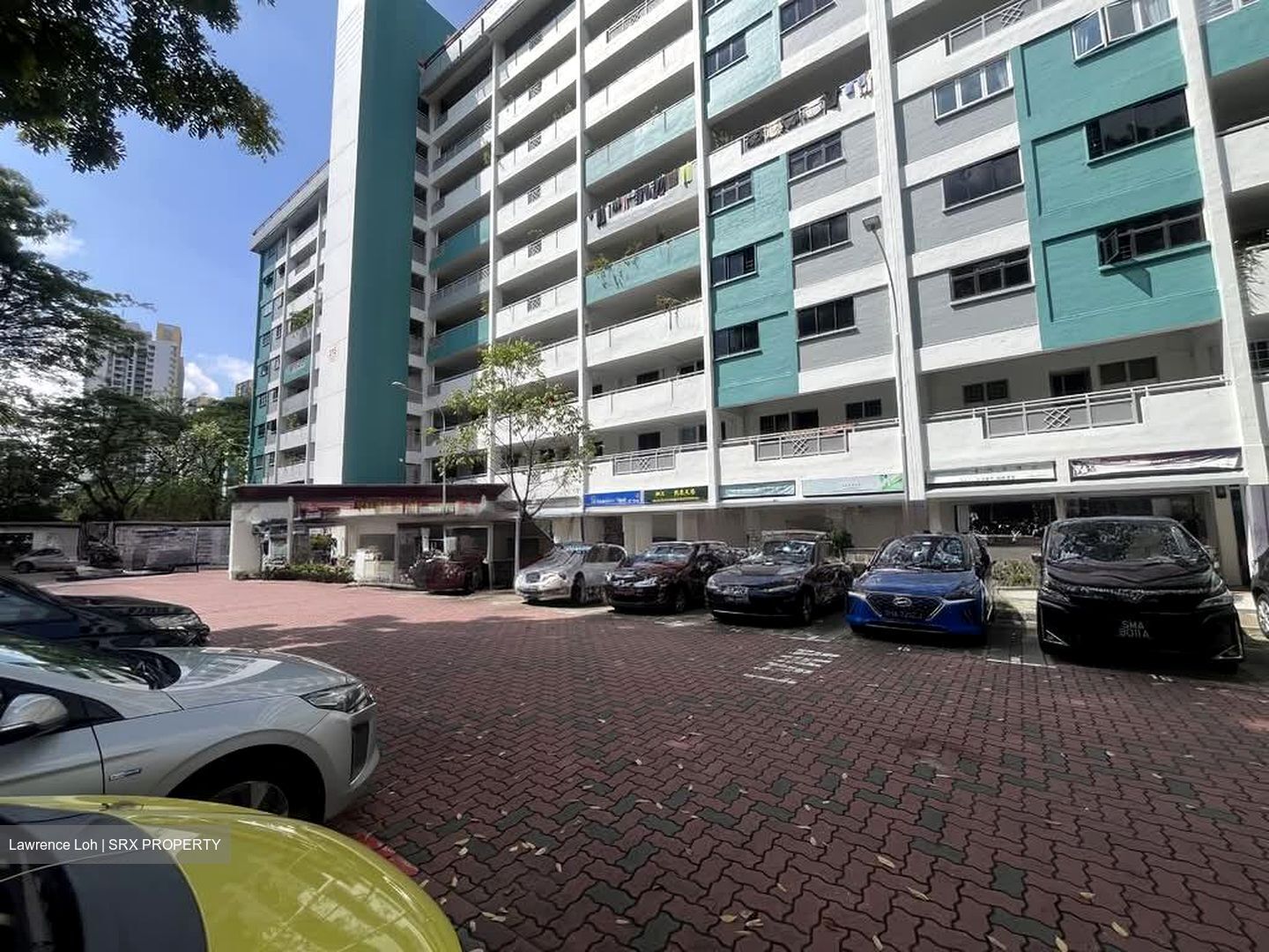 Ang Mo Kio Avenue 1 (D20), Shop House #572118291